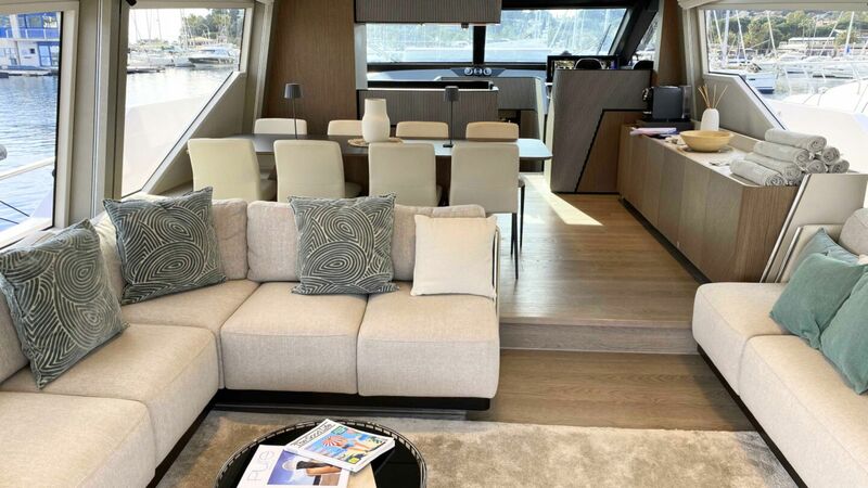 FERRETTI 720
